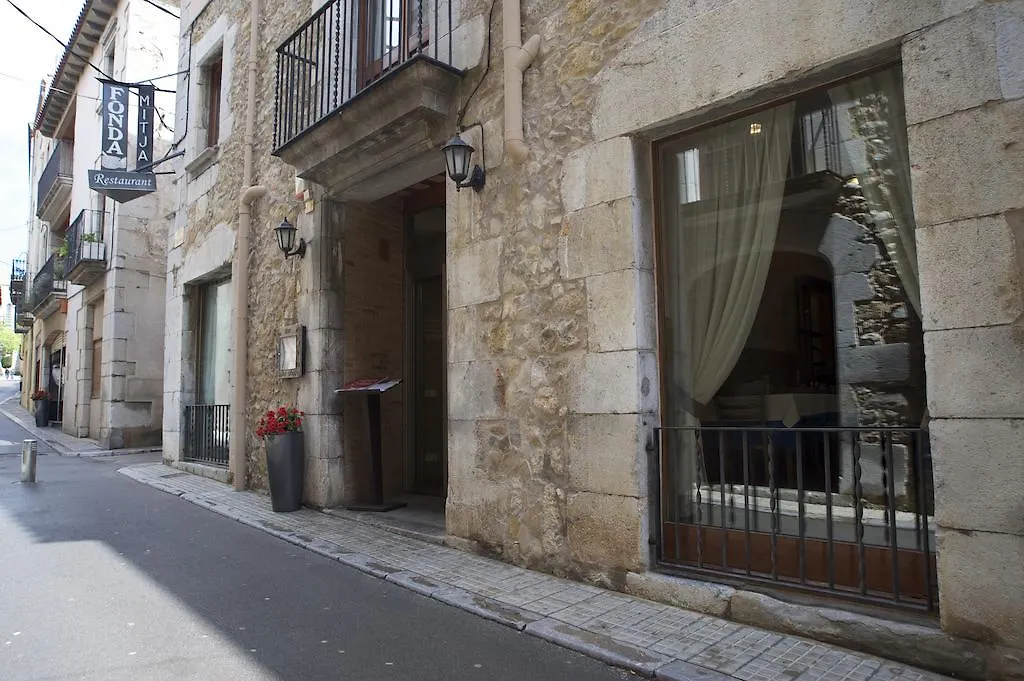 Fonda Mitja location